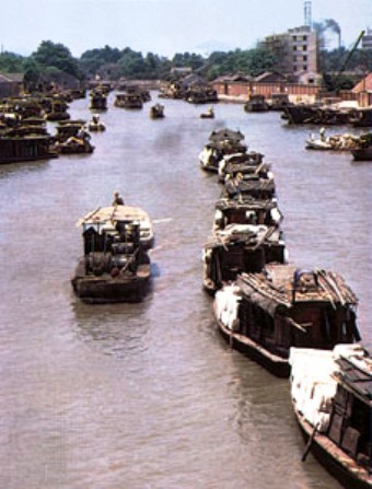 china waterways-1-barges and suzhou