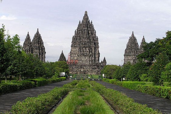 indo-10-Java-Prambanan-temples