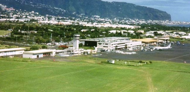 reunion airport