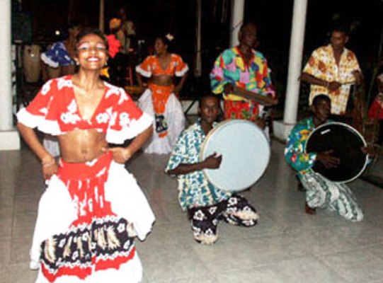 reunion local dancing