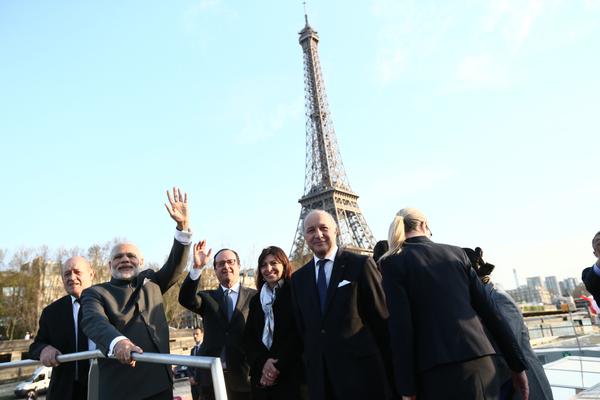 modi river travel - effil tower behind