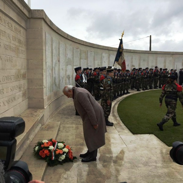 modiji in w.w.1 memorial