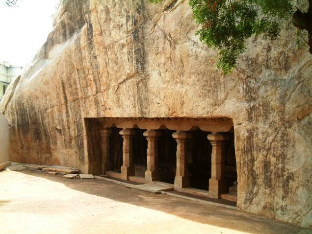 pallava cave in rfort built in 580 AD