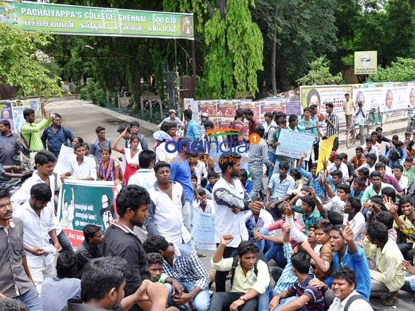 college students agitating