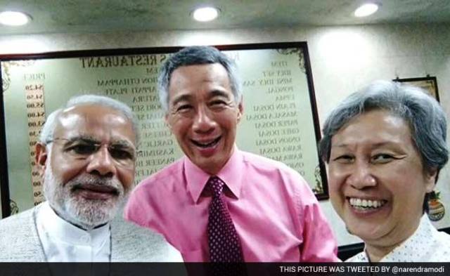 selfie with sing.pm-4