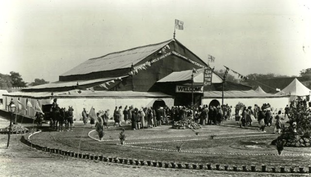 Delhi durbar of 1903 -10 The durbar was held to celebrate the coronation of King Edward VII and Queen Alexandra as Emperor and Empress of India.