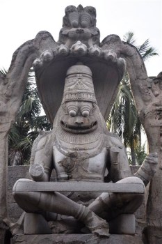 narasimha-statue-hampi