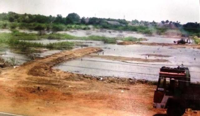 திருச்சி கொட்டப்படு பெரிய குளம், கலைஞர் உத்திரவுப்படி  வீட்டுமனைகளாக மாற்றப்படுகின்றன....