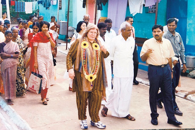 green_houses-world-bank-director-inspection