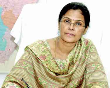 _kancheepuram-district-collectorn-gajalaxmi_