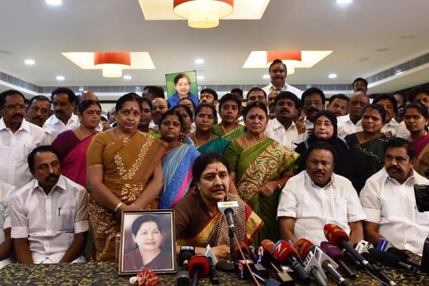 sasikala-and-mlas-meeting
